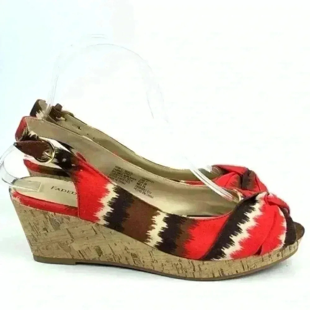 Faded Glory wedges size 7 39 multicolored Chevron